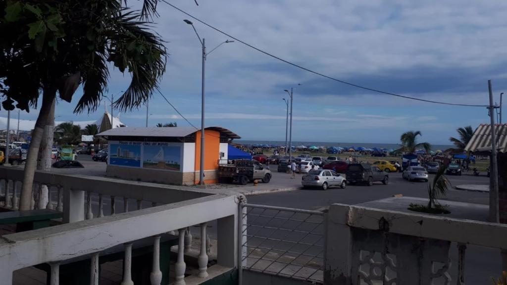 Frente A La Playa Appartement Playas